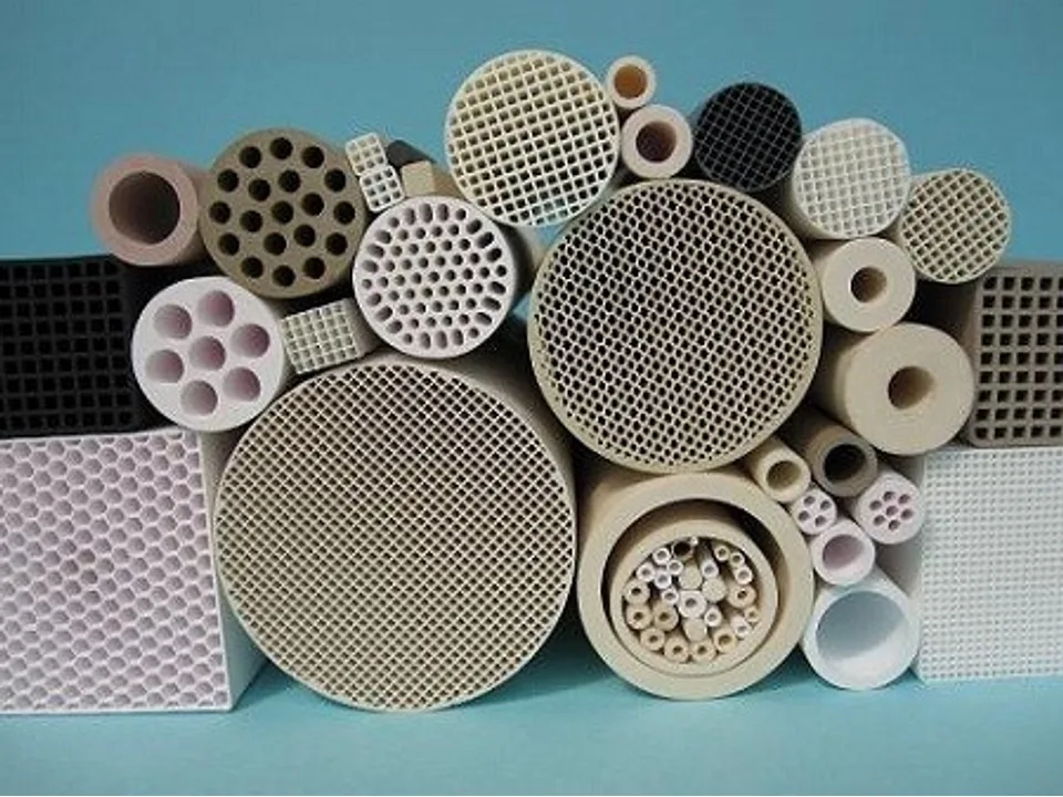 Sứ kỹ thuật dạng ống, đĩa và khối nhiều lỗ